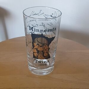 Vintage 1965 Minnesota Twins Clear Glass Tumbler with Black and Gold Graphic